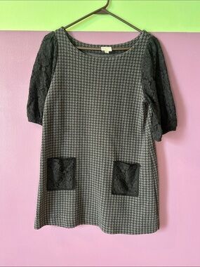 Houndstooth Midi Dress with Black Lace Sleeves